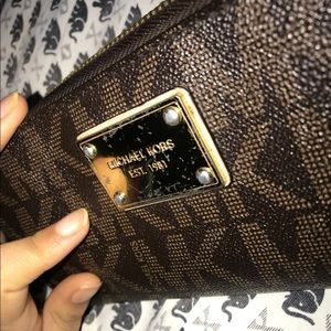 Michael Kors jet set continental wallet